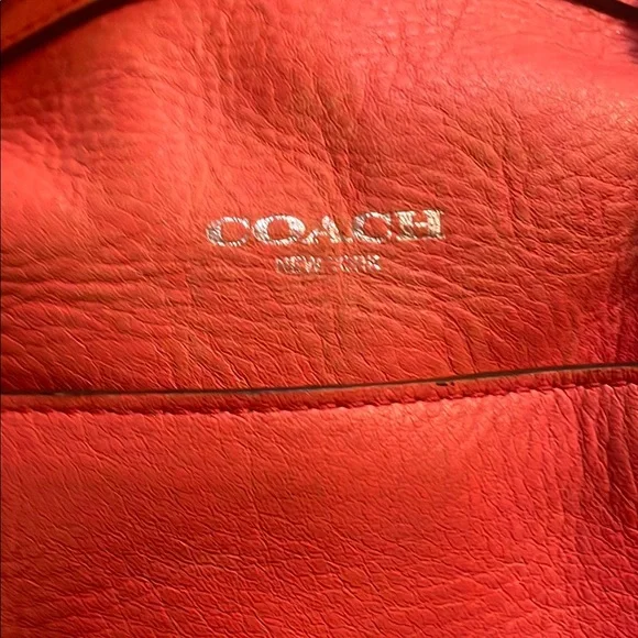 Coach REHAB Coral Handbag in need of love - Picture 4 of 16
